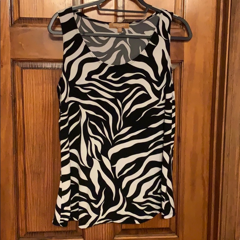 Sleeveless shirt